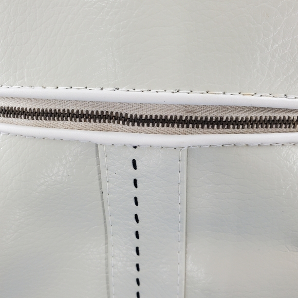 Vintage cream and black leather tote - Picture 3 of 16